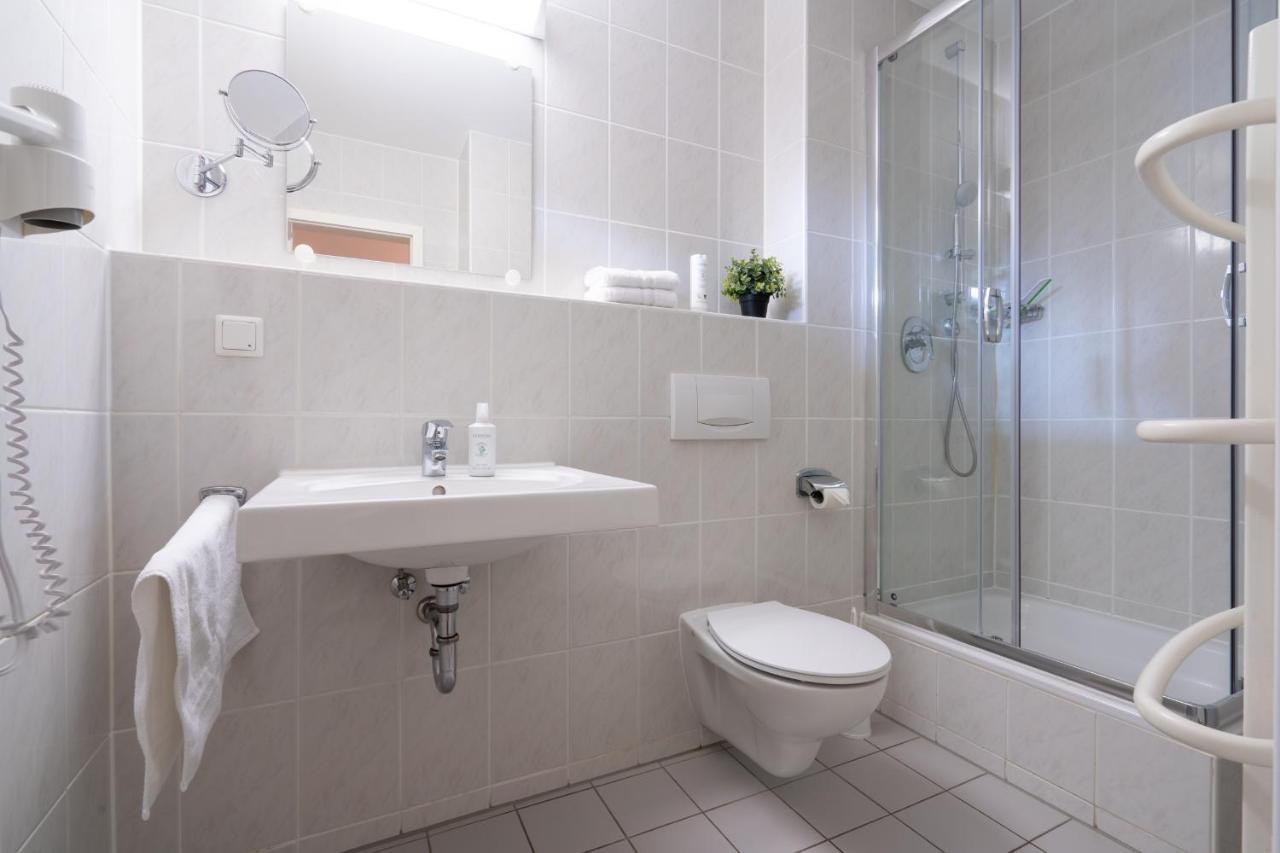 Feriendorf Rugana - Komfort Appartement Mit 1 Schlafzimmer Und Terrasse B16 Dranske Extérieur photo